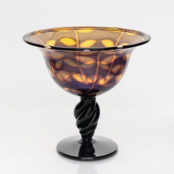 Wilke Adolfsson, a glass bowl on foot, signed and dated 1995.