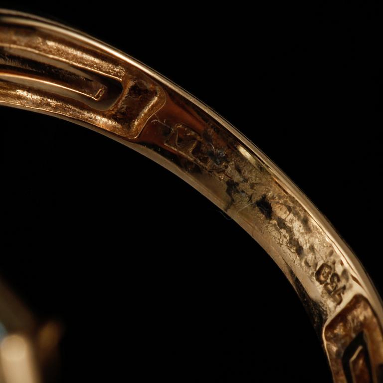 RING, 18k guld med fasettslipad akvamarin samt 6 små briljantslipade diamanter, Guldfynd, 2000-tal. Vikt 4 g.