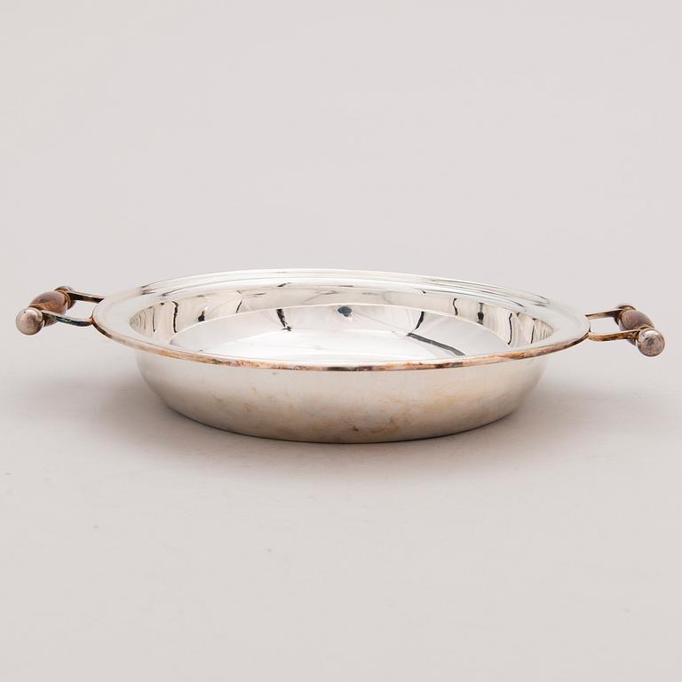 SERVERINGSKÄRL MED RECHAUD, 3 delar, försilvrat, Mappin & Webb, England. 1900-talets senare hälft.