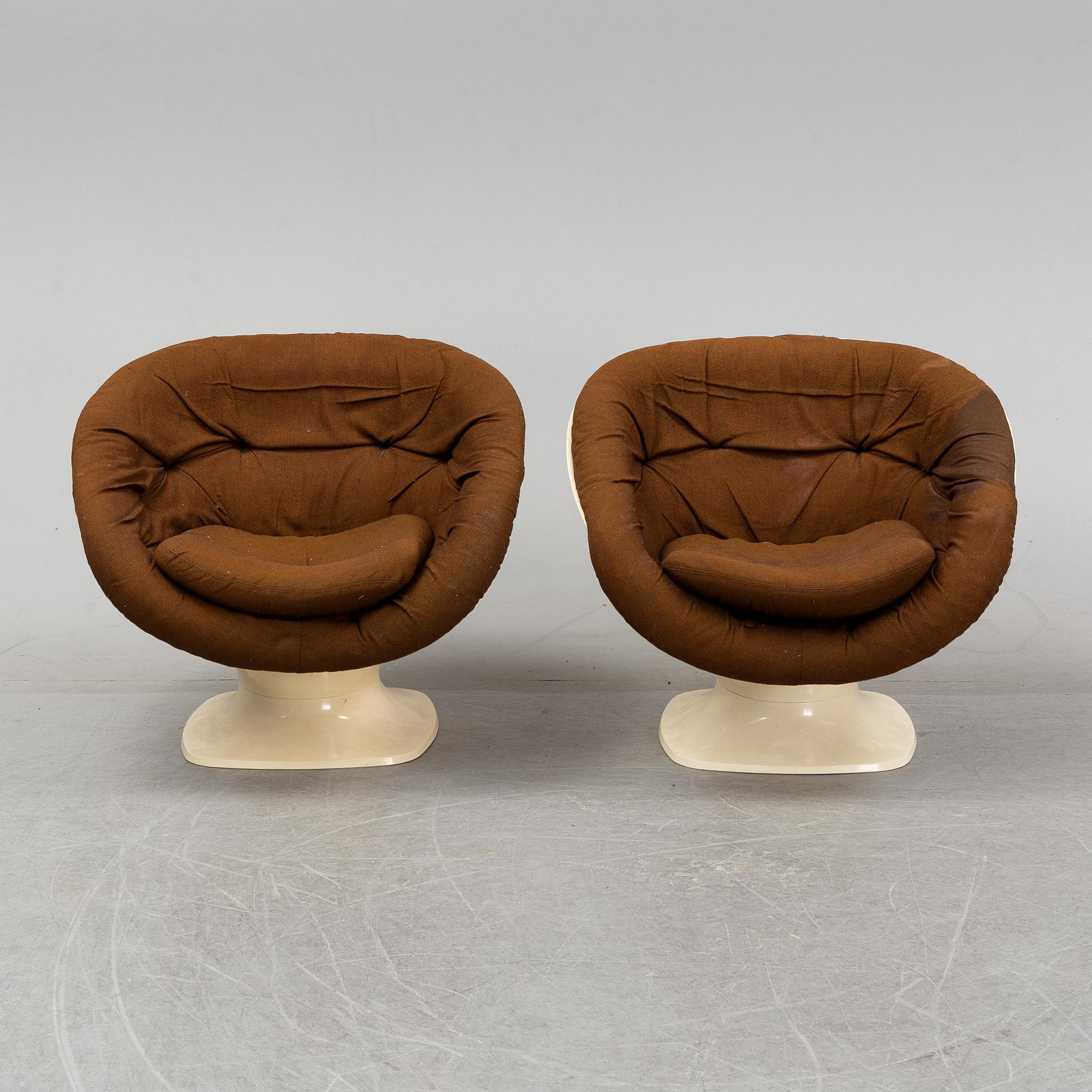 Team Tillberg, a pair of easy chairs, model 'Apollo' Overman AB, Tranås, Sweden 1970's.