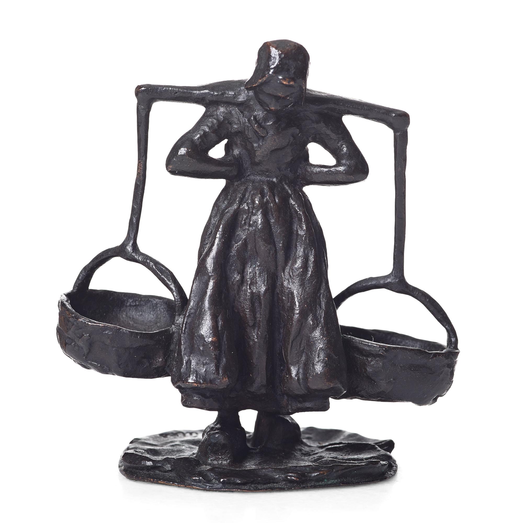 Carl Milles, Woman carrying water (for salt and pepper).