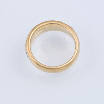 RING, 18K guld med diamanter samt blå emalj, Fabergé, modell F1815 nr 39/1000. Vikt 10,2 gram.