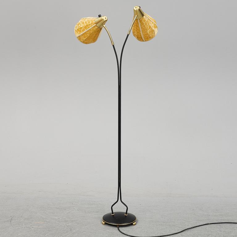 GOLVLAMPA. tvåarmad.