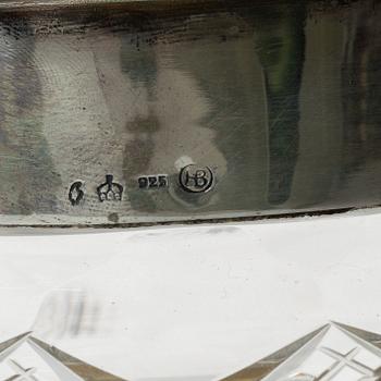 Skål med lock, slipad kristall och sterlingsilver, Tyskland omkring år 1900.