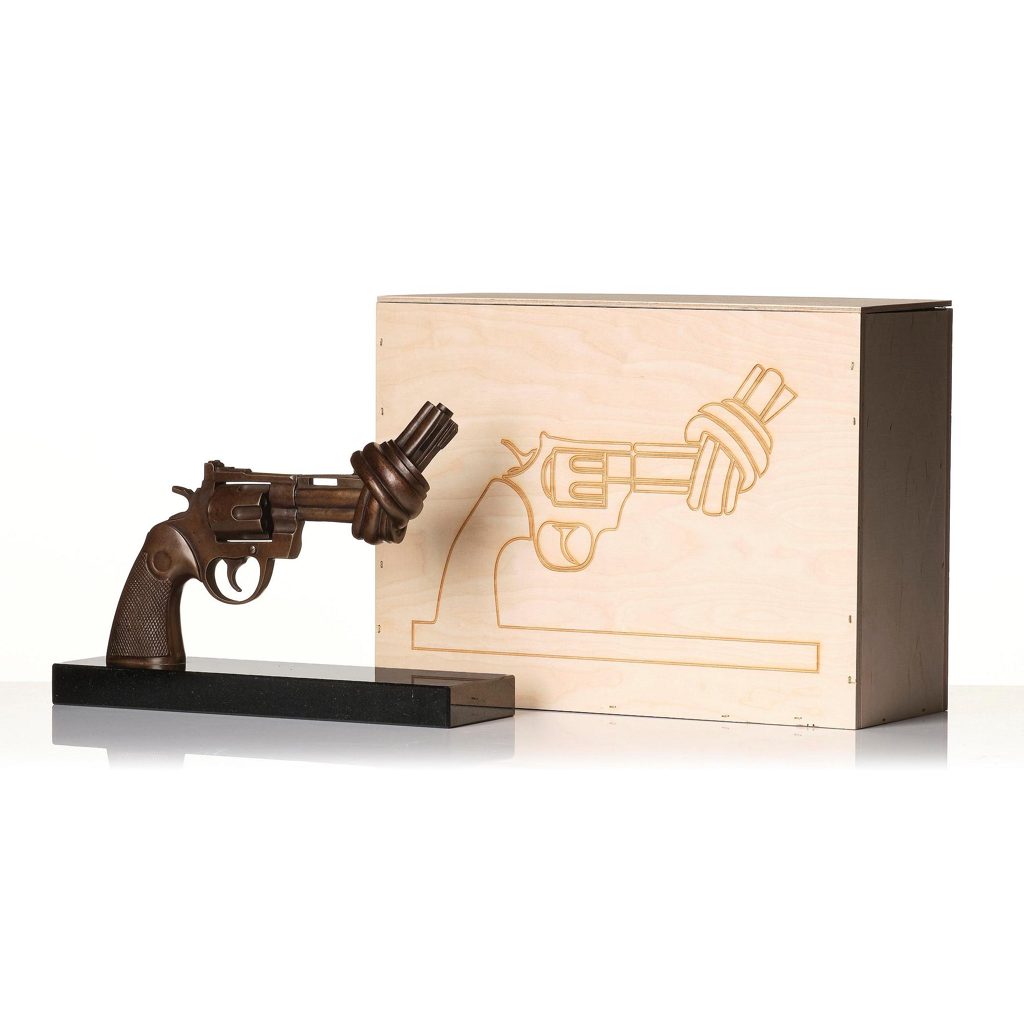 Carl Fredrik Reuterswärd, "Non-Violence".