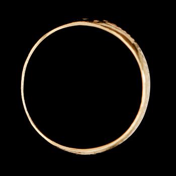 RING, 18 k guld, svenska stämplar BEH. Vikt ca 10 g.