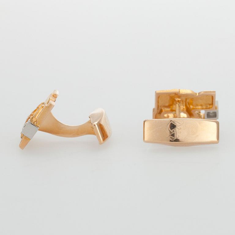 Björn Weckström, A TIECLIP AND A PAIR OF CUFFLINKS, 14K gold with diamonds, "Crust of Ice", Lapponia 1989.