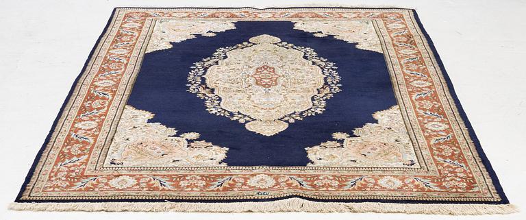 Carpet, Persia, approx. 290 x 195 cm.