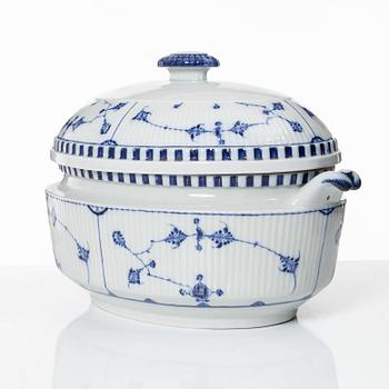 Terrin med lock, porslin, Royal Copenhagen, "Musselmalet", tidig modell, 1800-tal.