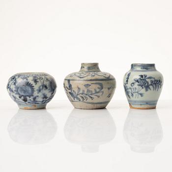 A group of eleven Chinese jars and vases, late Ming dynasty / 17th century.