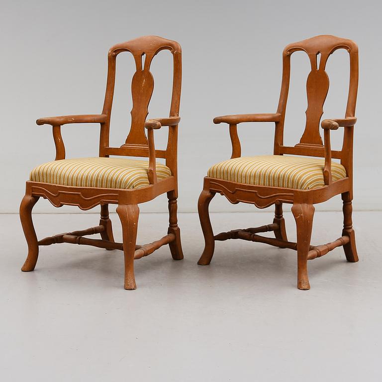KARMSTOLAR, 1 par, senbarockstil, 1800-talets andra hälft.