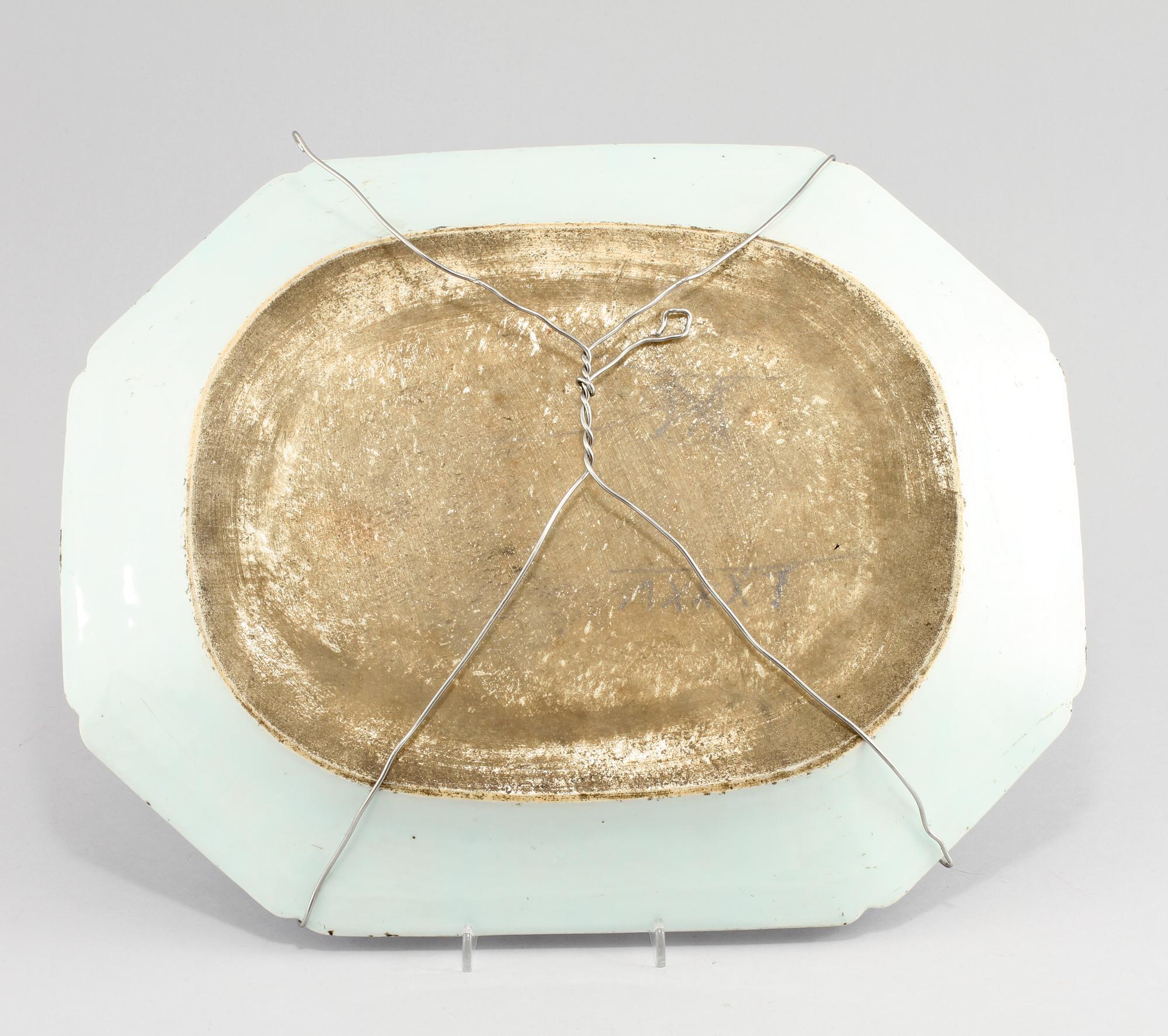 STEKFAT, porslin, Kina, 1700-tal.