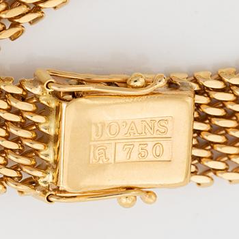 18K gold bracelet.