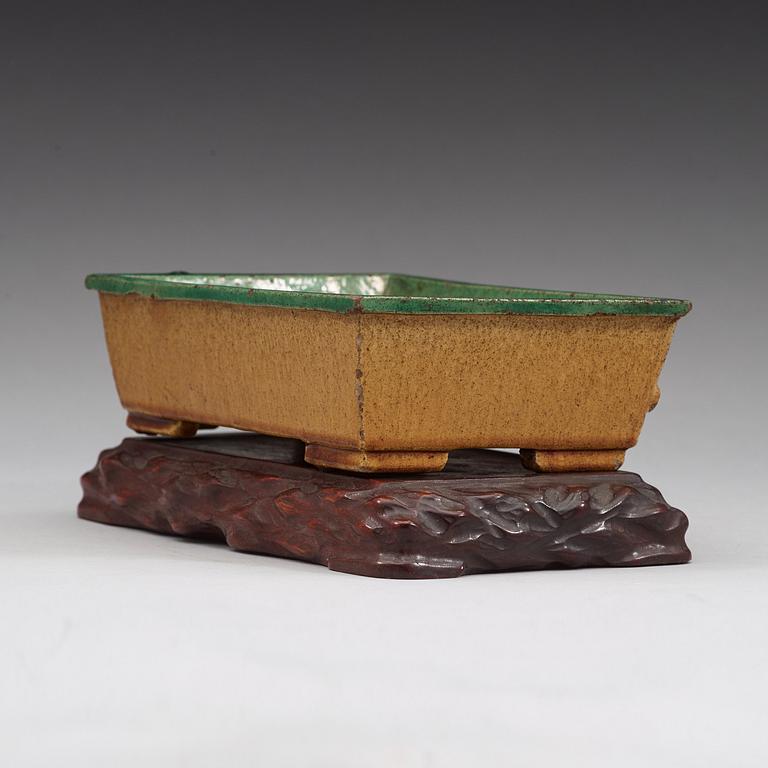 A ceramic censer, Ming dynasty (1368-1644).