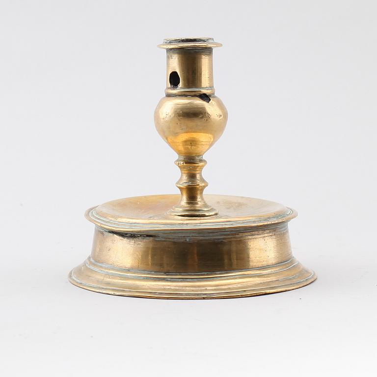 LJUSSTAKE, mässing, barock, 1600-/1700-tal.