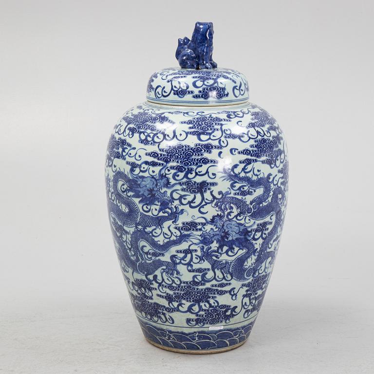 A large blue and white urn, China, 20th century.