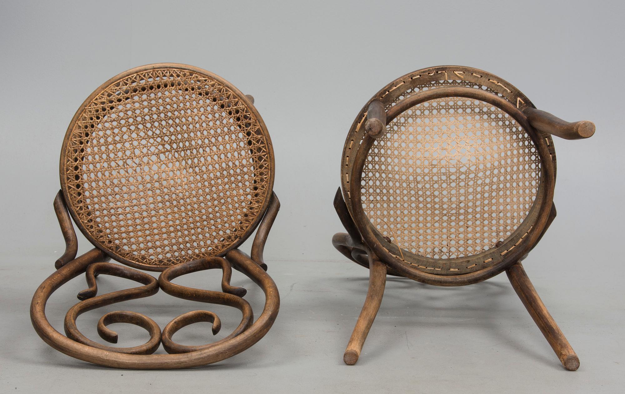STOLAR, 2 st, troligen Thonet, 1900-talets början.