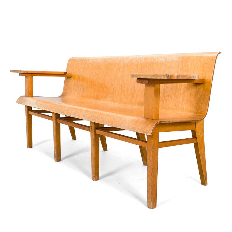 Risto-Veikko Luukkonen, a 1930s sofa/bench manufactured by Vakiopuu.