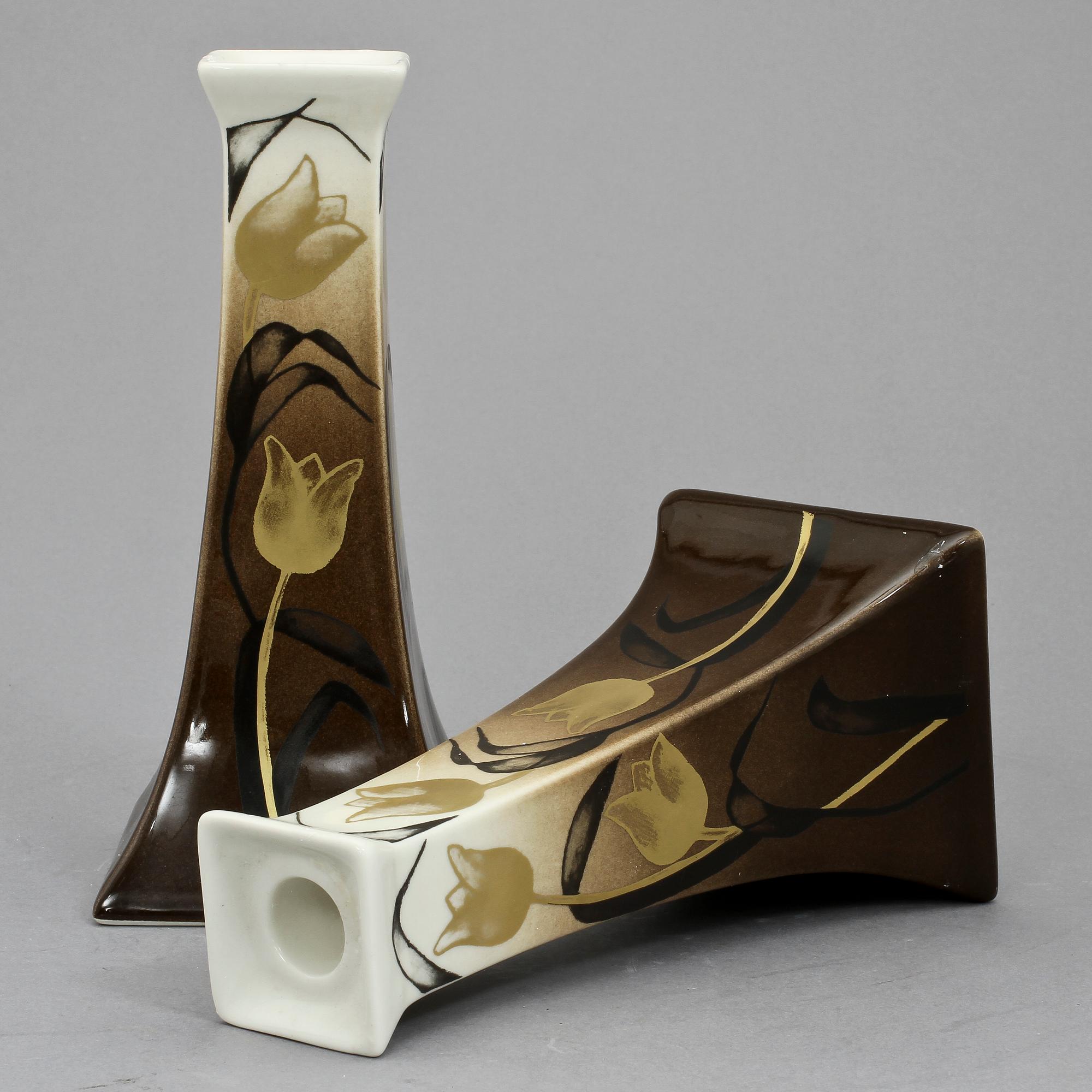 LJUSSTAKAR, ett par, porslin, Heljä Liukko-Sundström, Arabia, 1900-tal.