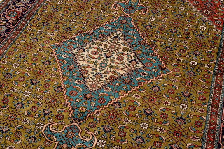 Matta, orientalisk, ca 272 x 208 cm.