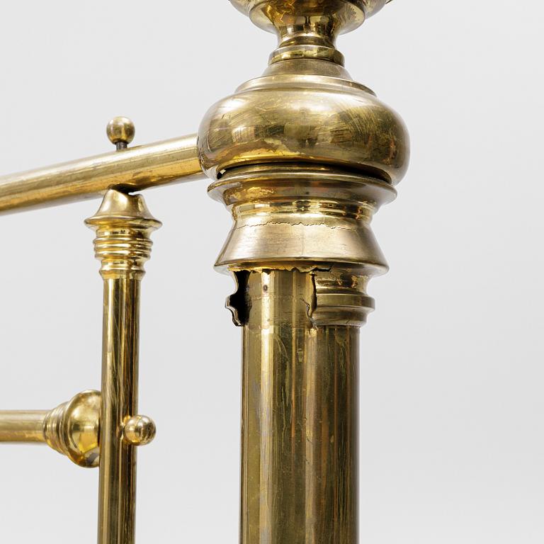 Säng, omkring år 1900.