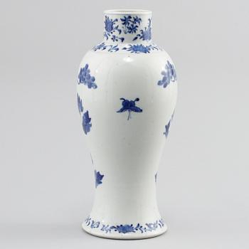 VAS, porslin, Kina, 1800-tal.