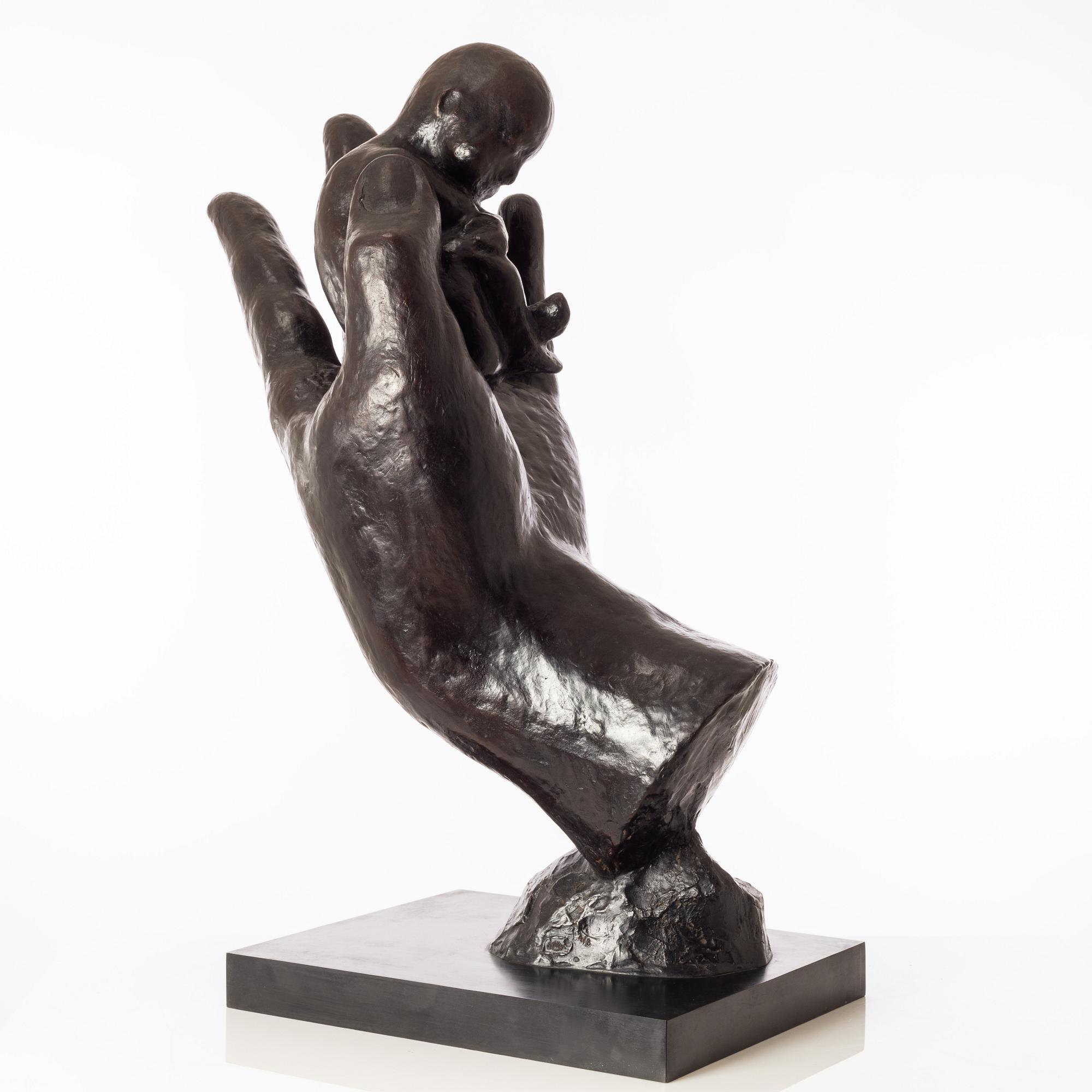 Gudmar Olovson, skulptur. Signerad. Brons, total höjd 87 cm, längd 67 cm.