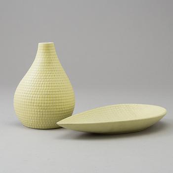 A 1950xs "Reptil" dish and a vase in stoneware, model 263 and 261, designed by Stig Lindberg for Gustavsberg Studio.