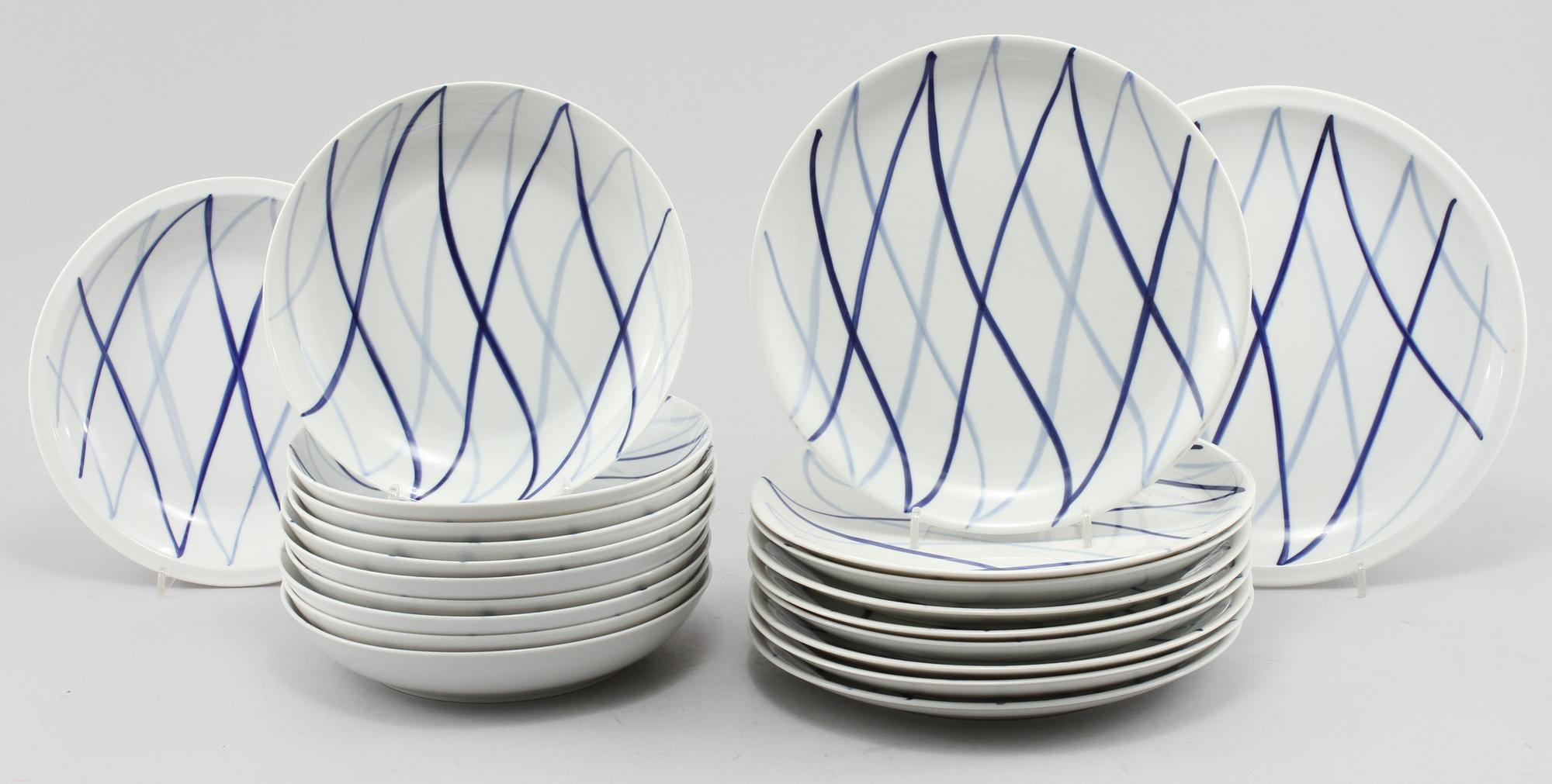 SERVISDELAR, 55 st,  "Danild Harlekin", Lyngby Danmark, 1900-talets andra hälft.