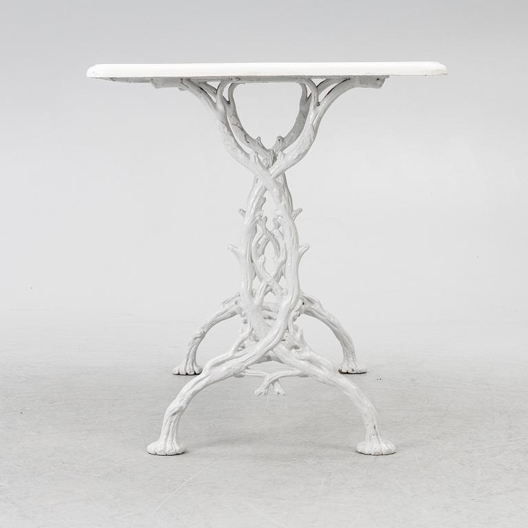 Trädgårdsbord, tidigt 1900-tal.