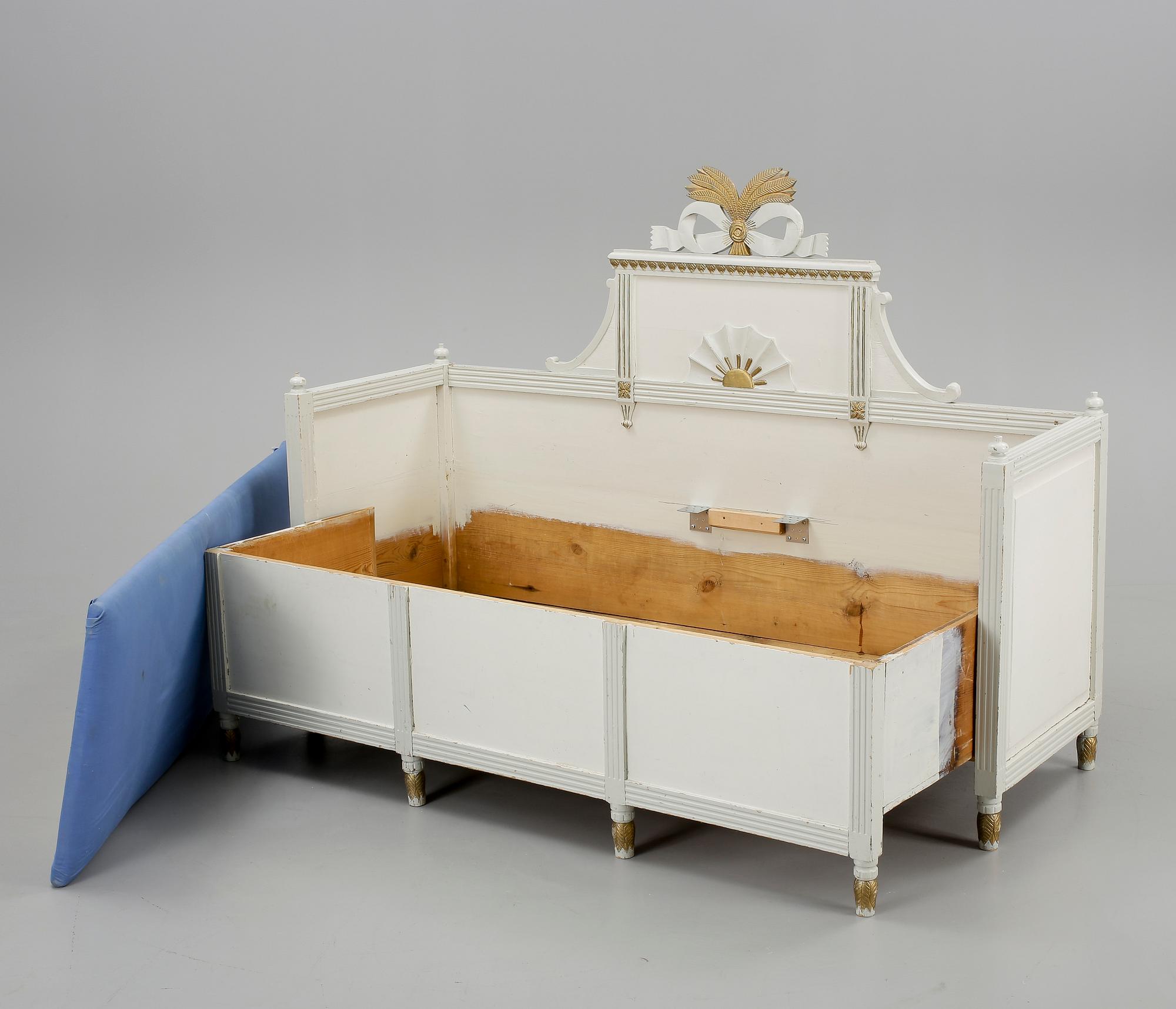 SOFFA, gustaviansk, omkring 1800.