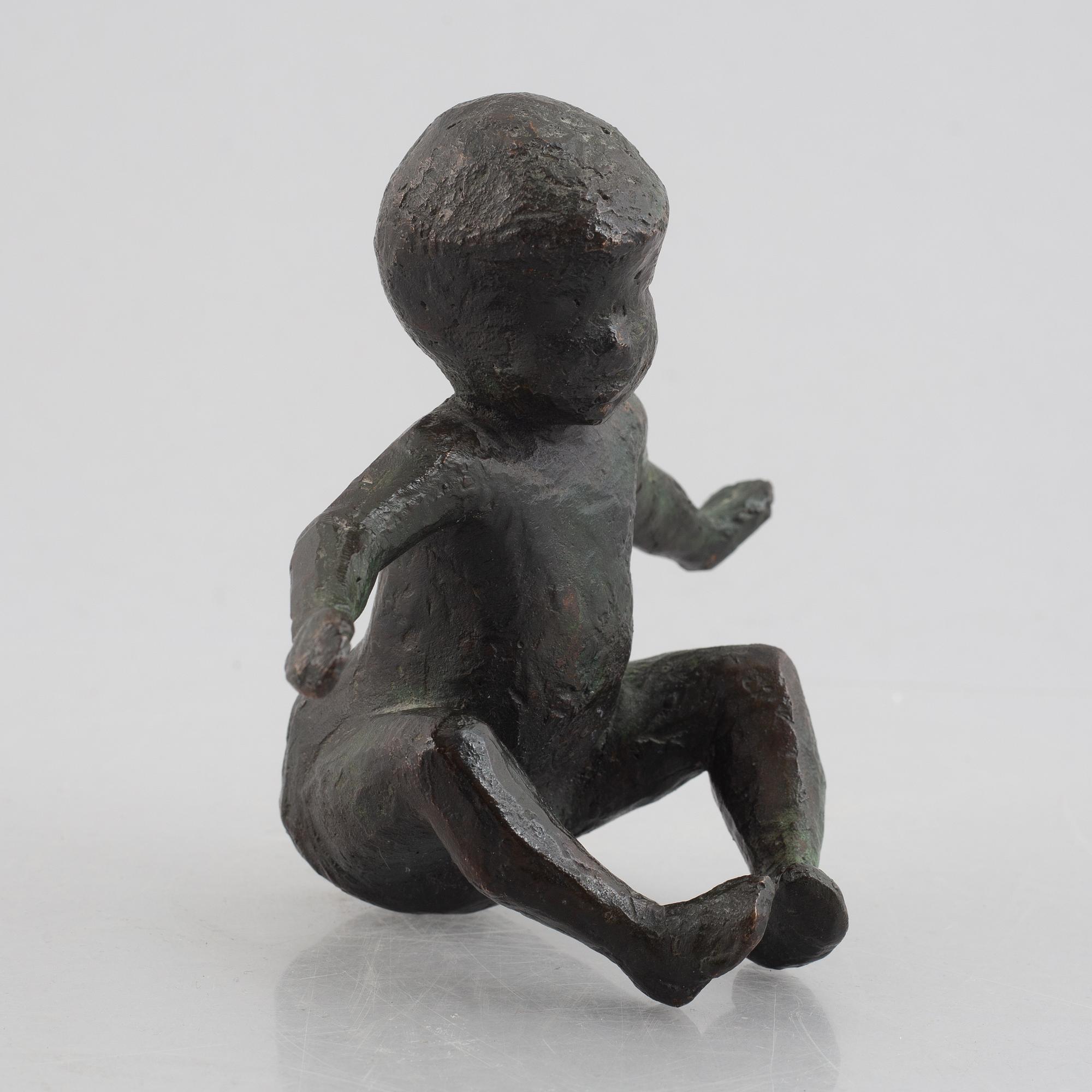 Eva Berggren, A seated boy.