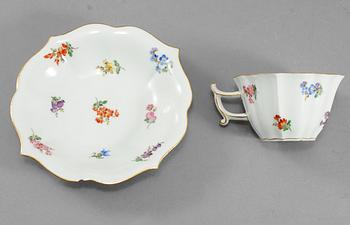 SERVISDELAR, 7 st, rokokostil, Meissen, 1900-tal.