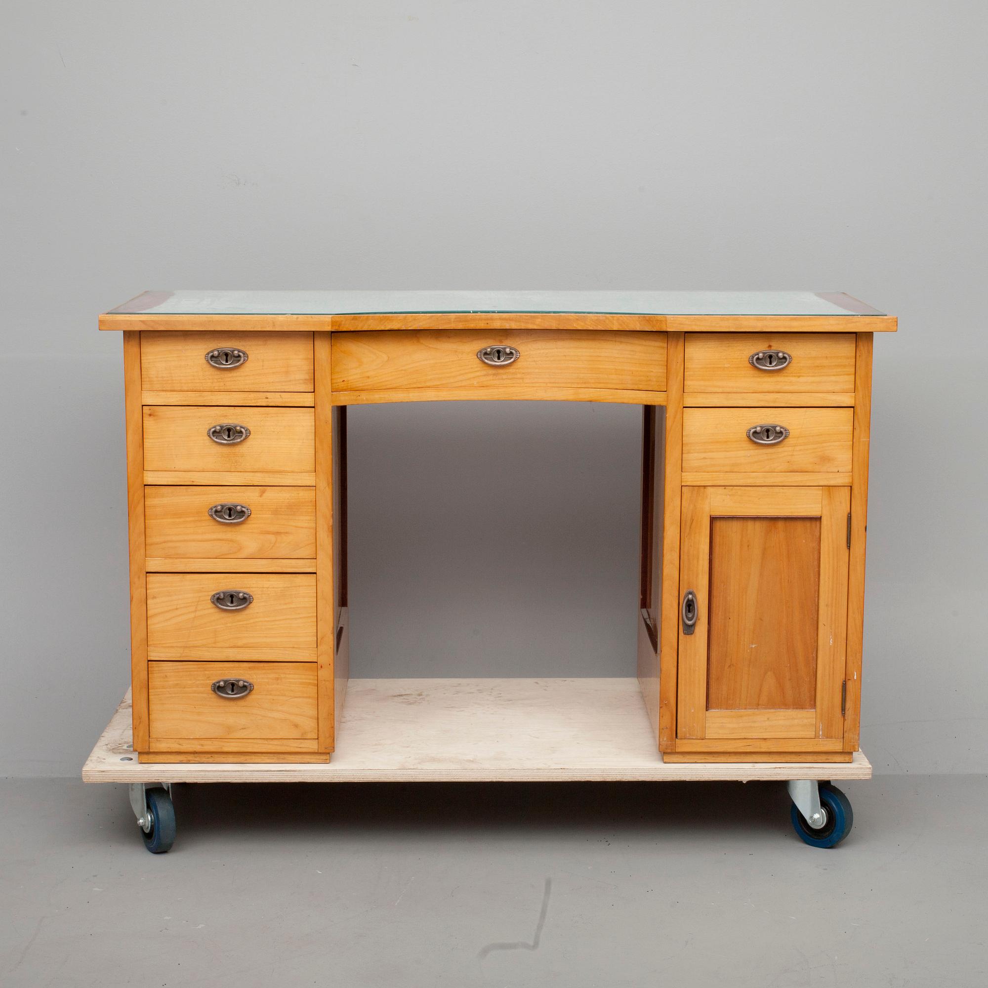 SKRIVBORD, jugend, 1900-talets början.