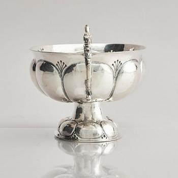A German early 18th century silver bowl on foot, mark of Peter Cornelis Mol, Emden.