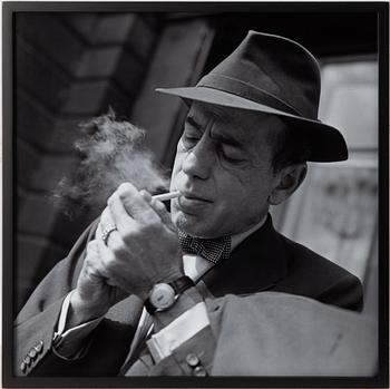 Per-Olow Anderson, "Humphrey Bogart at Place de la Concorde, Paris", 1954".