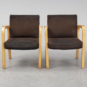 ALVAR AALTO, soffbord, björk samt karmstolar ett par, modell 46, Artek.