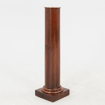 Piedestal 1900-talets första hälft.