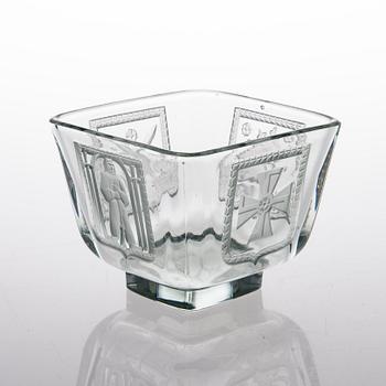 A glass bowl, 'Mottimalja' 1939-1940 Riihimäki Lasi Oy.