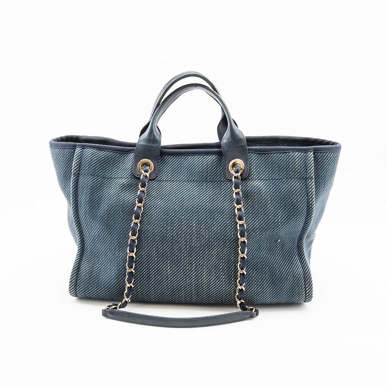 Chanel, väska, "Deauville", 2020.