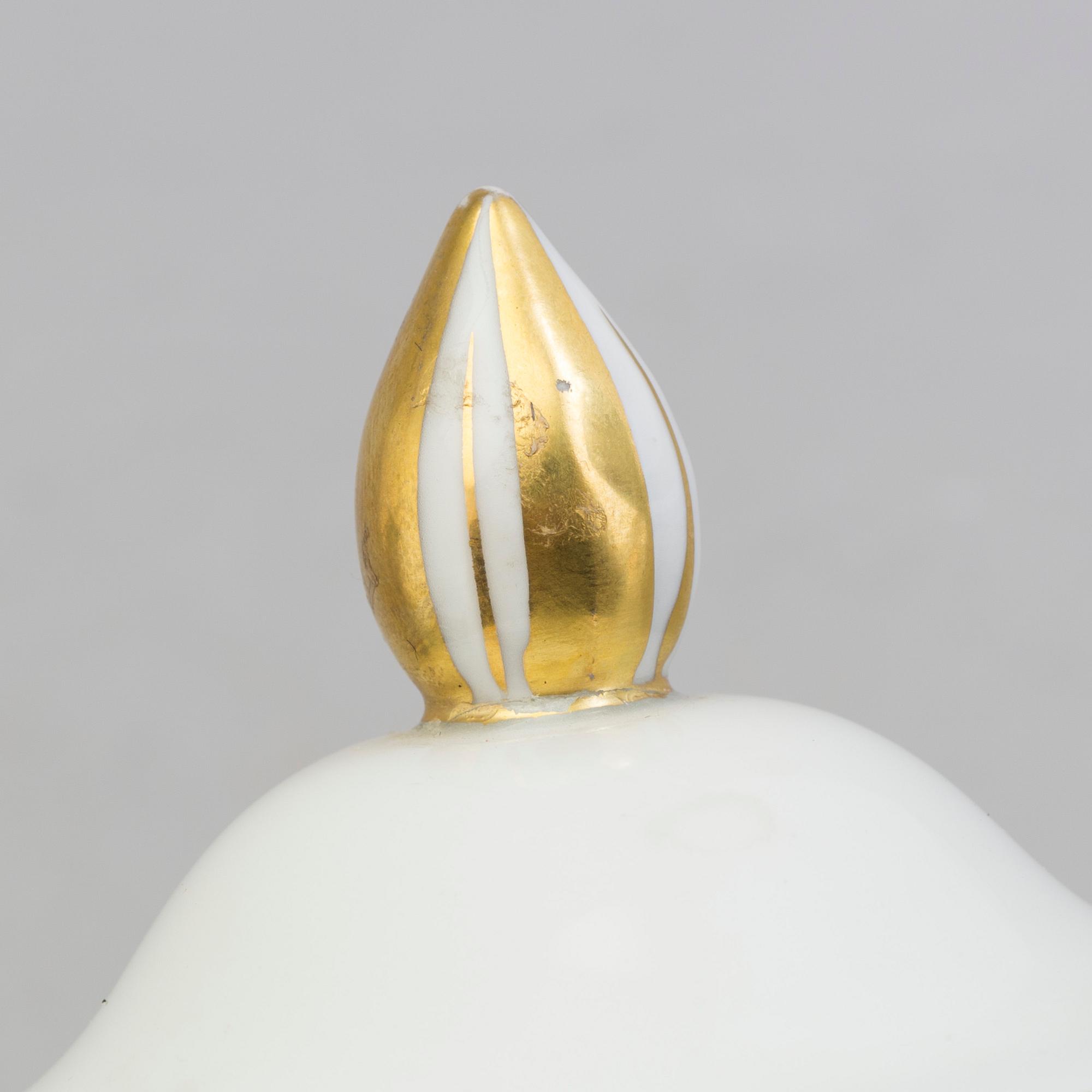 LOCKURNA, porslin, Fürstenberg, 1900-talets första hälft.