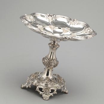 UPPSATSSKÅL, silver, nyrokoko, Gustaf Möllenborg Féron, Stockholm, 1856. Vikt ca 983g.