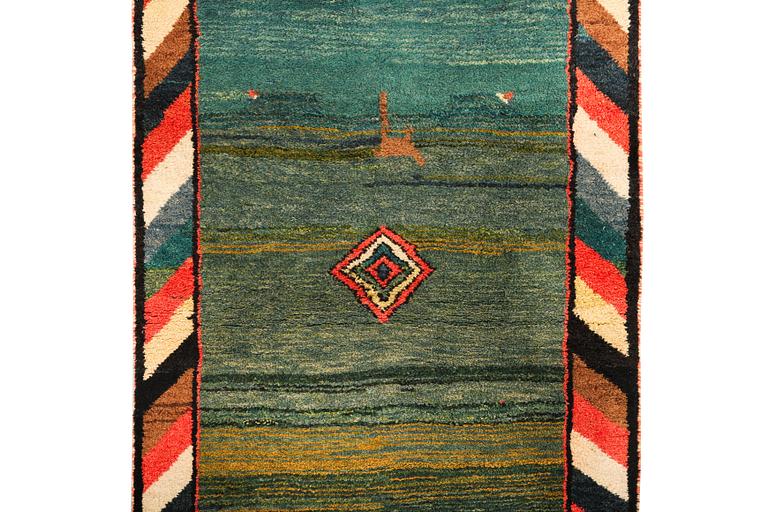 Gallerimatta, Gabbeh, ca 305 x 103 cm.