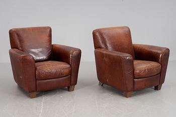 FÅTÖLJER, ett par, 1900-talets sista fjärdedel.