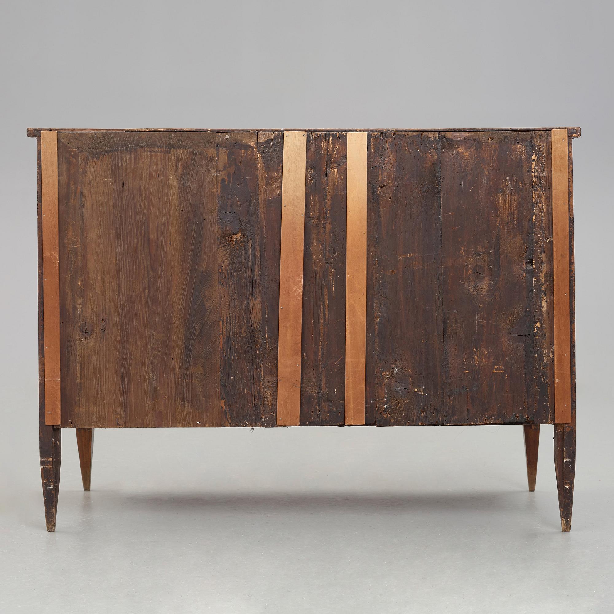 A Italian late 18th century commode.