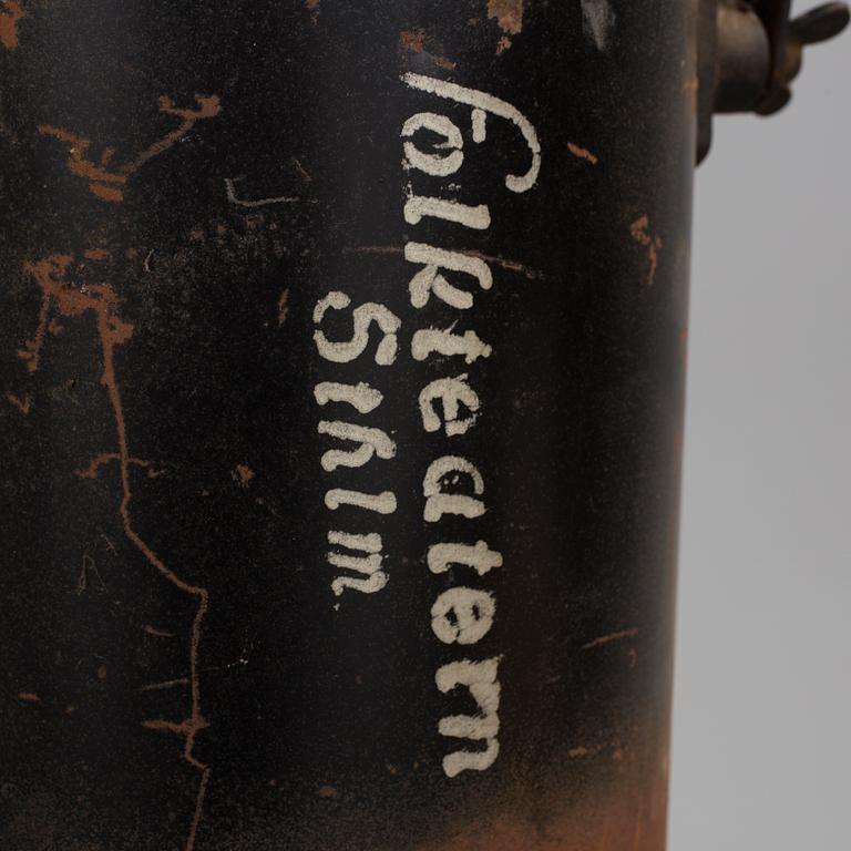 LAMPA/STRÅLKASTARE, 2 stycken, 1900-talets första hälft.