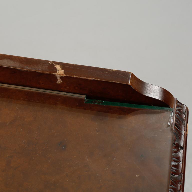 A desk / cutlery box in the style of Chippendale, around turn of the century 1900.