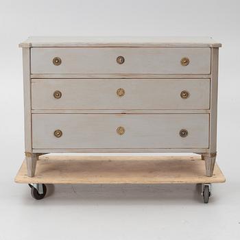 Chest of drawers, 19th century.