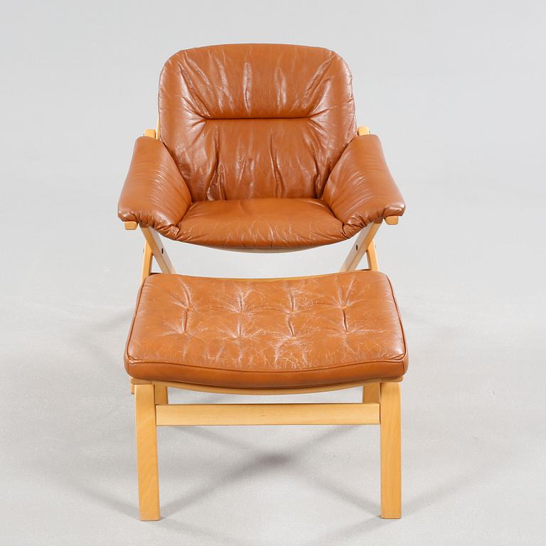 A lounge chair with foot stool from Göte Möbler in Nässjö, second half of the 20th century.