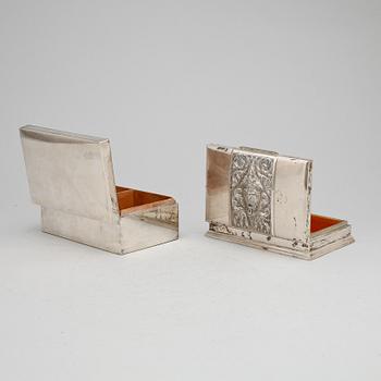 SKRIN, 2 st, silver, bland annat Thailand, 1900-talets första hälft.